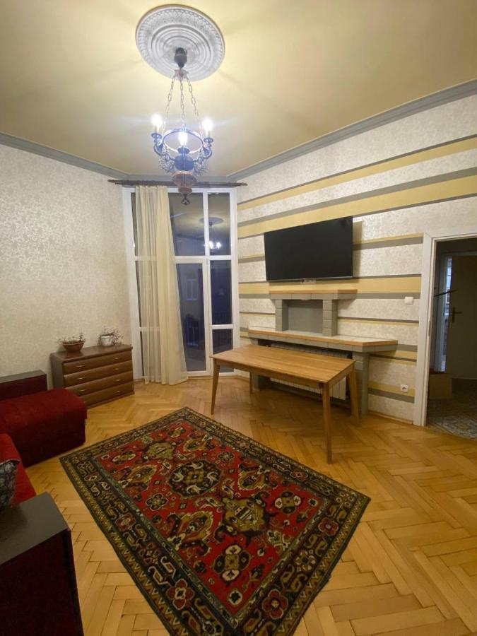 Happy Apartment On Kopernik 30 Lviv Eksteriør billede